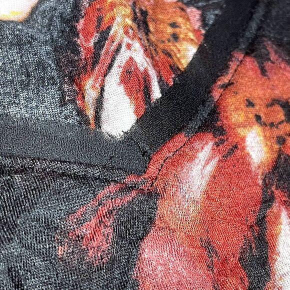 Simply Vera Vera Wang | Crinkle Watercolor Floral Long Sleeve Top | PXL - Picture 4 of 9